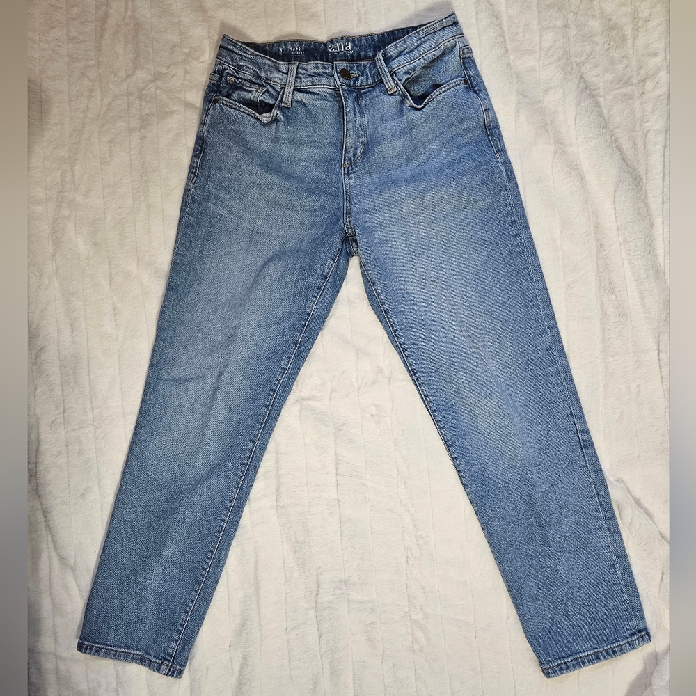 A.n.a Mid-rise Boyfriend Light Wash Jeans, Women's size 4